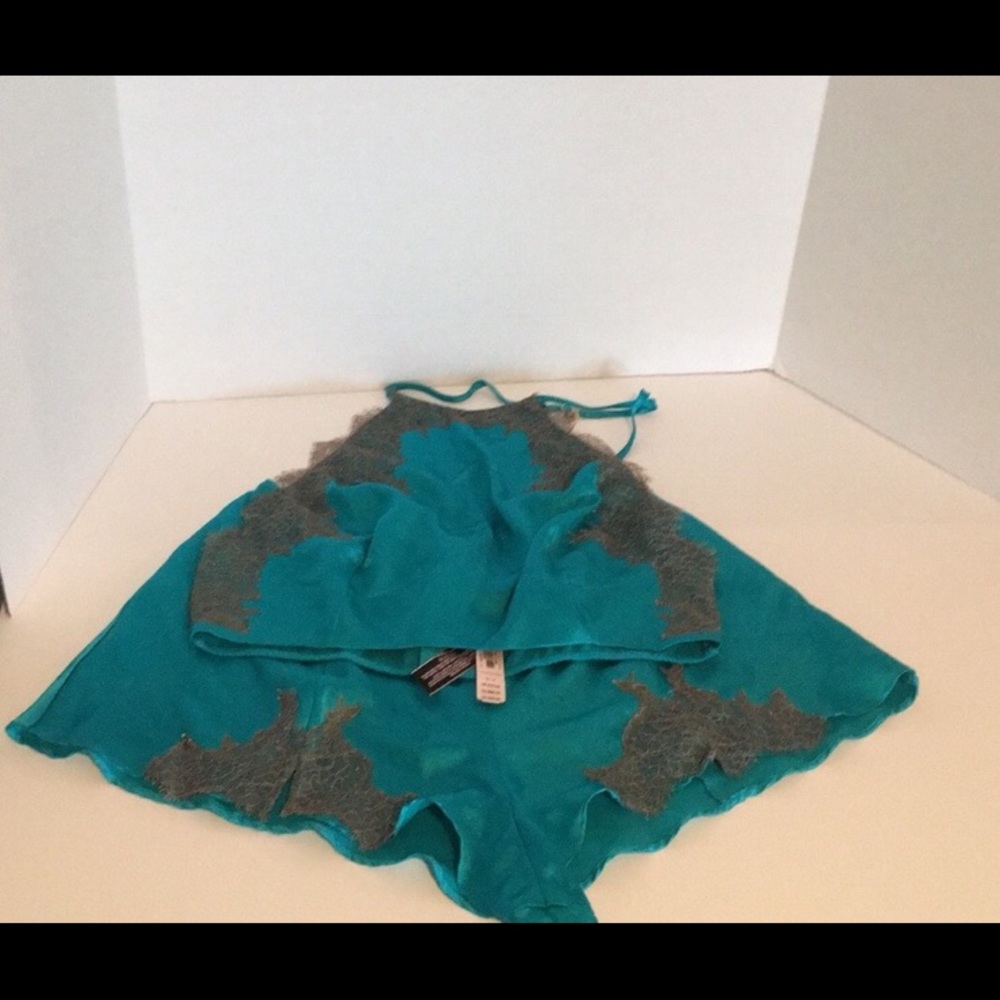 NWT Victoria Secret 2 Piece Silk Nighty.
